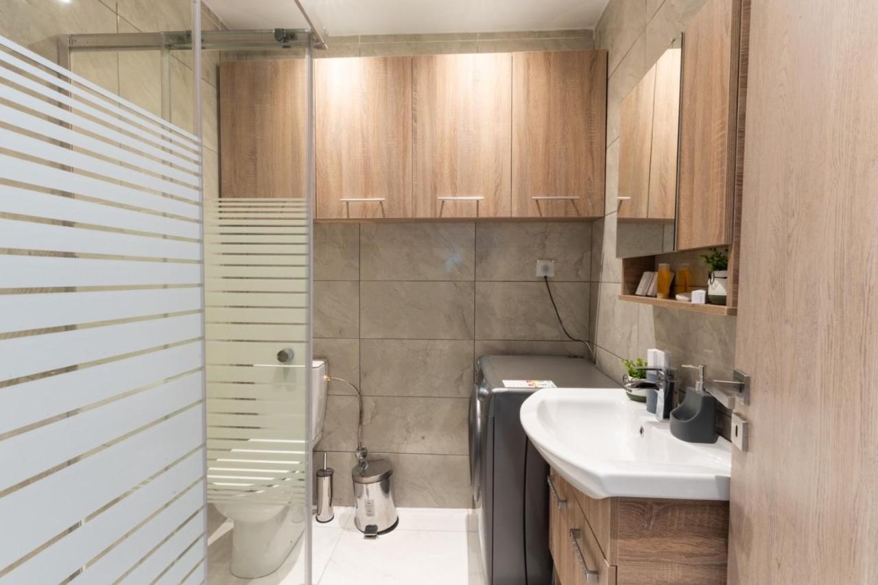 Aiolos Luxury Suite 3 Agios Dimitrios Near Metro Athén Kültér fotó